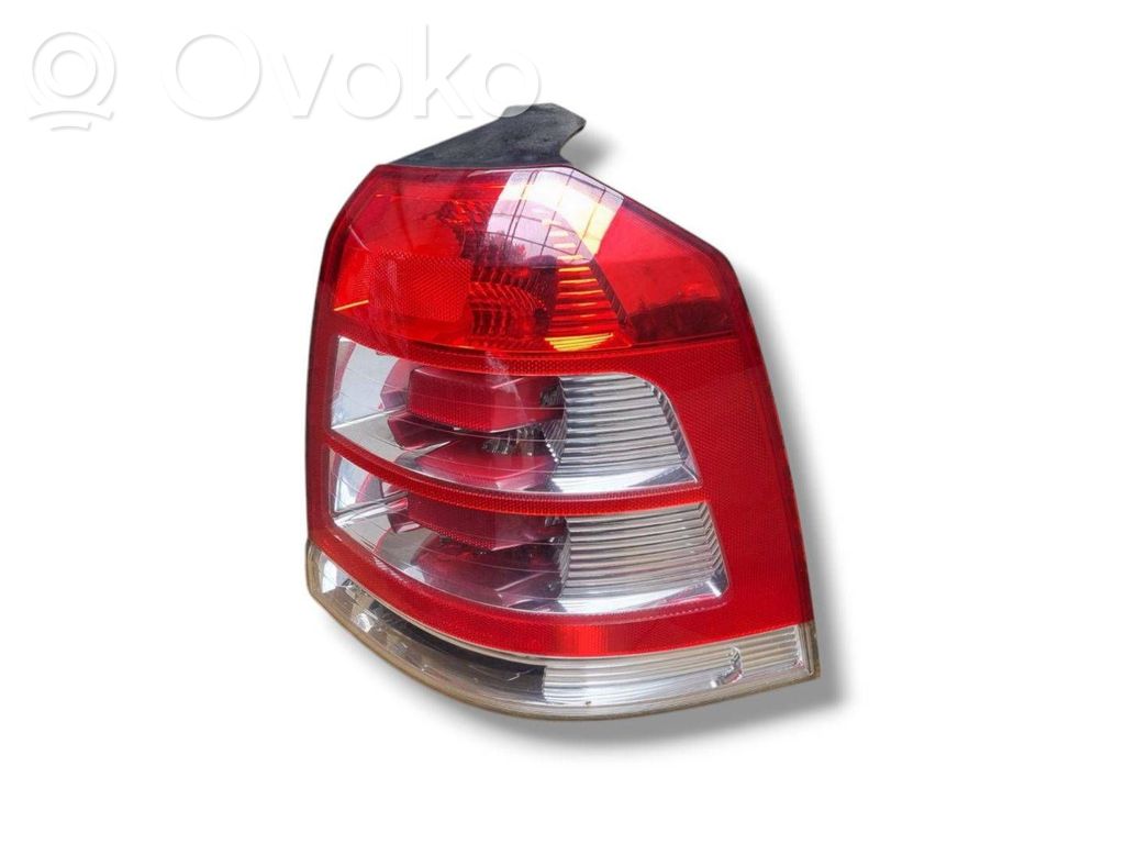 Opel Zafira B Lampă spate în caroserie 