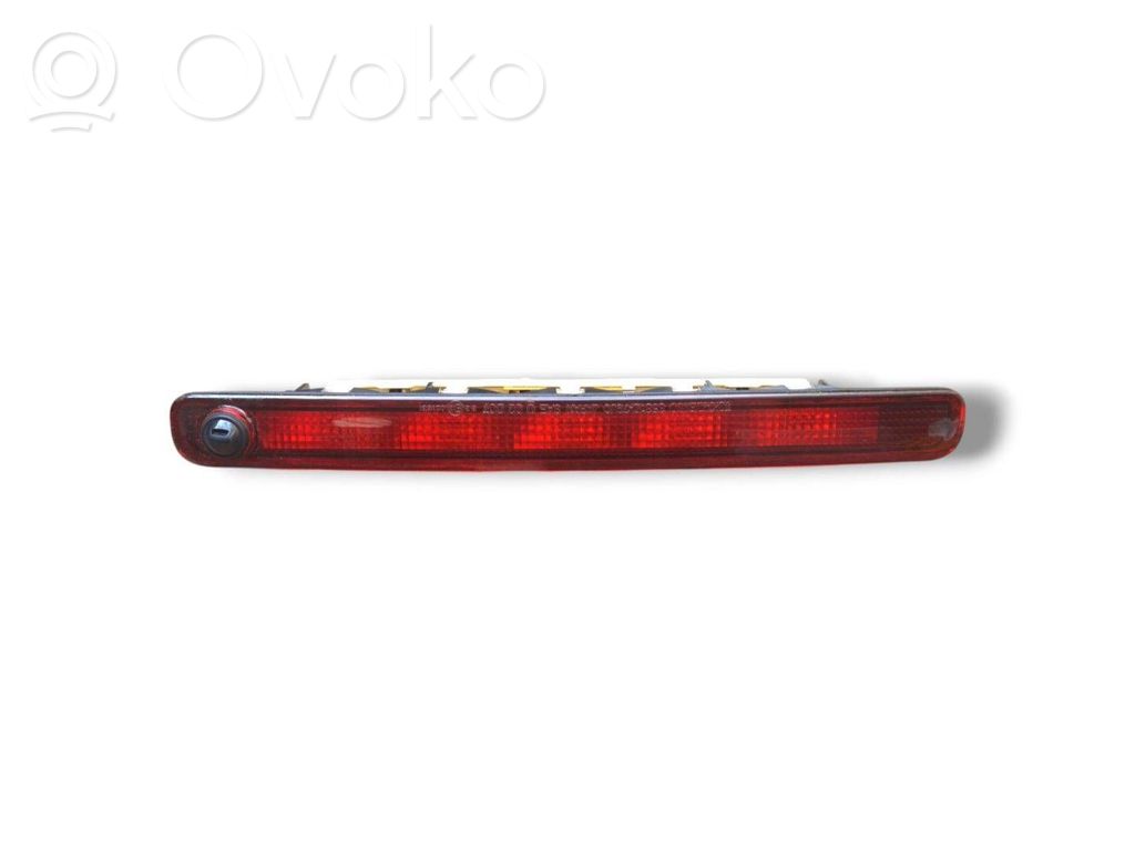 Kolmas/lisäjarruvalo   3581079J0