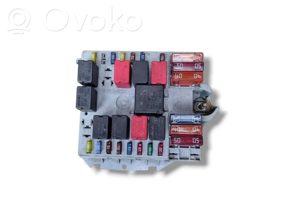 Alfa Romeo 147 Fuse module 