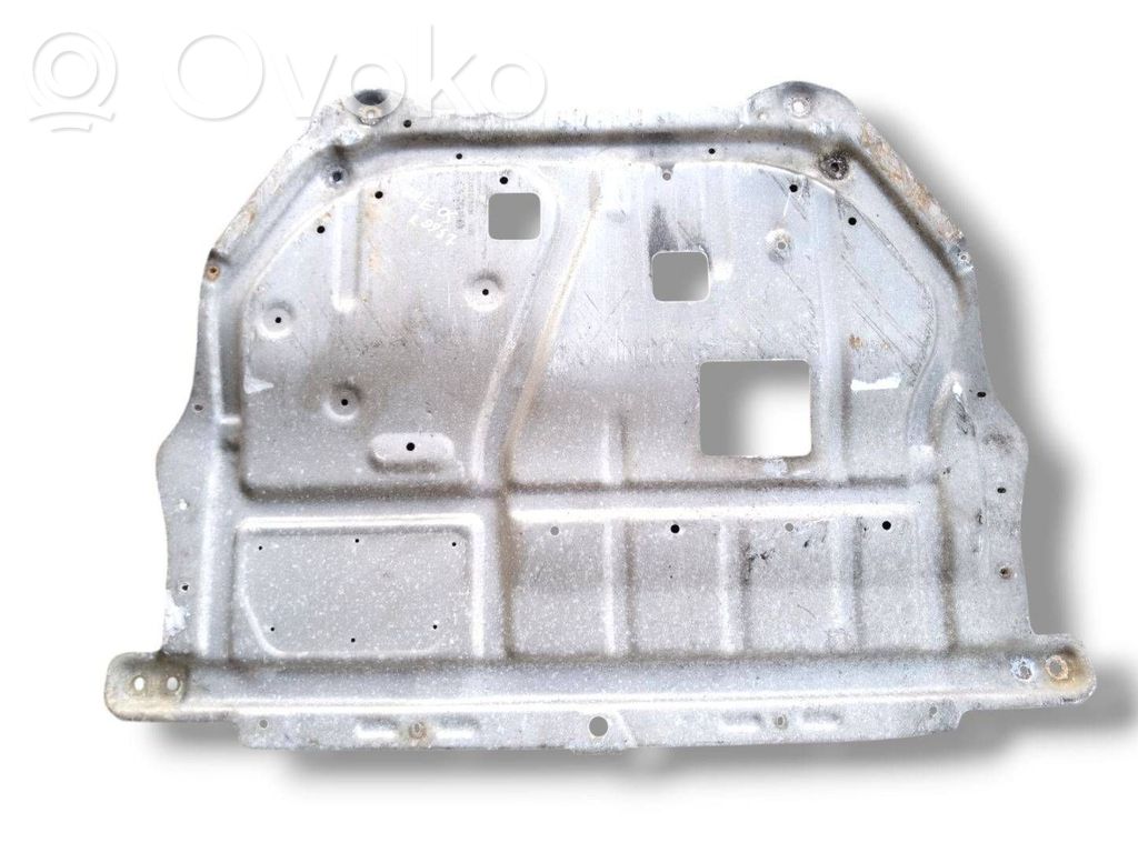 Volkswagen Eos Engine splash shield/under tray 