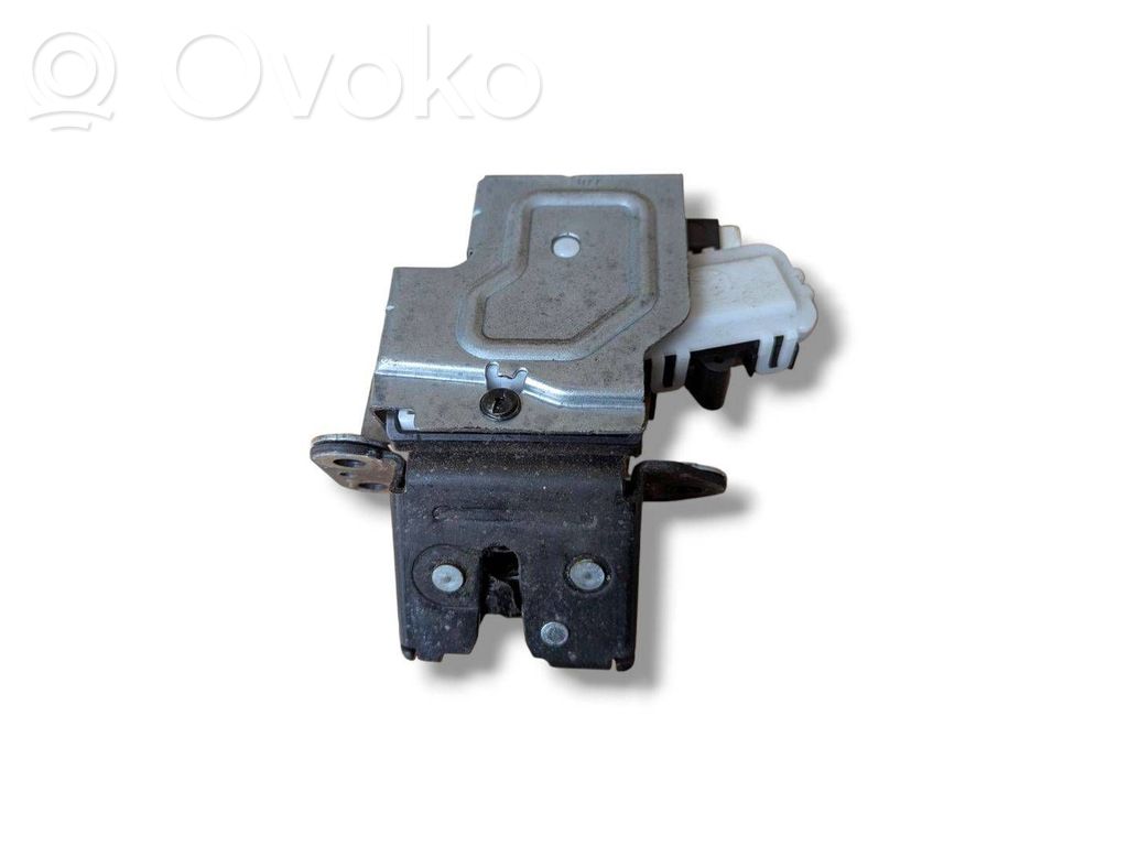 Aizmugurējā pārsega slēdzene   BBT962310B