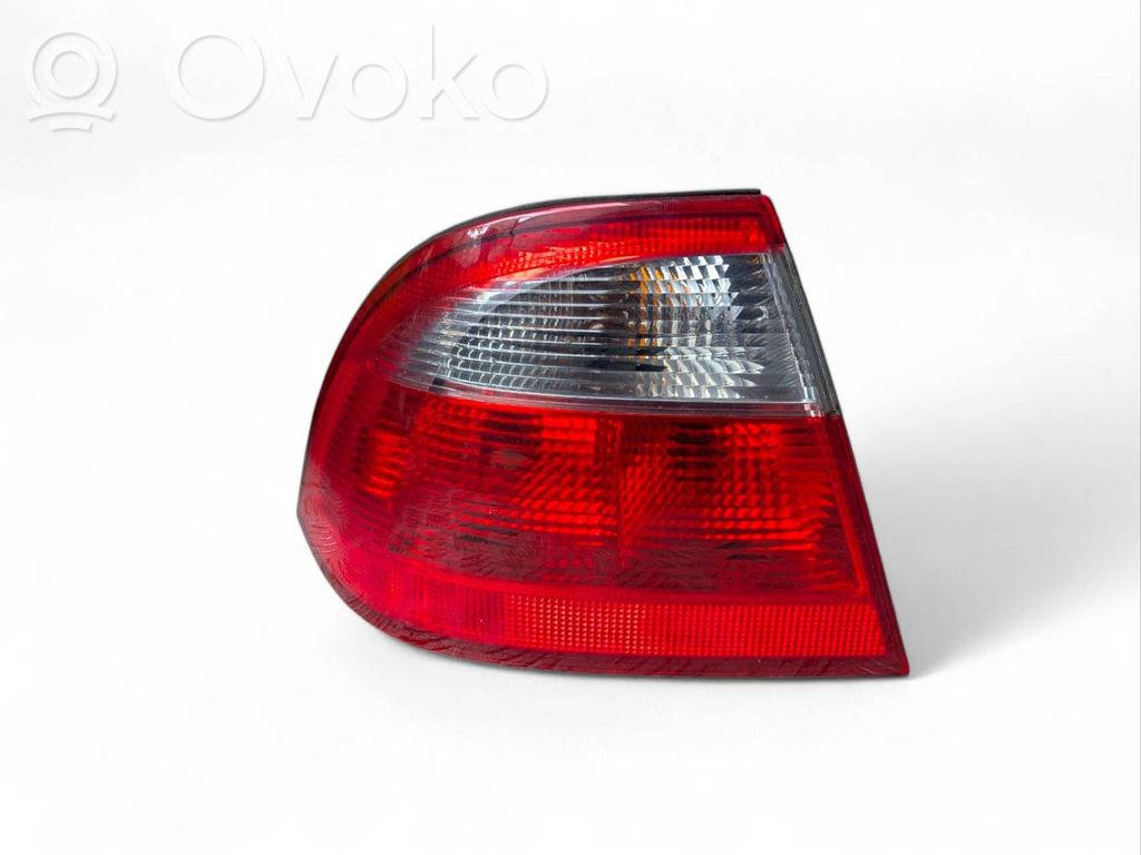 Rear/tail lights   5142195