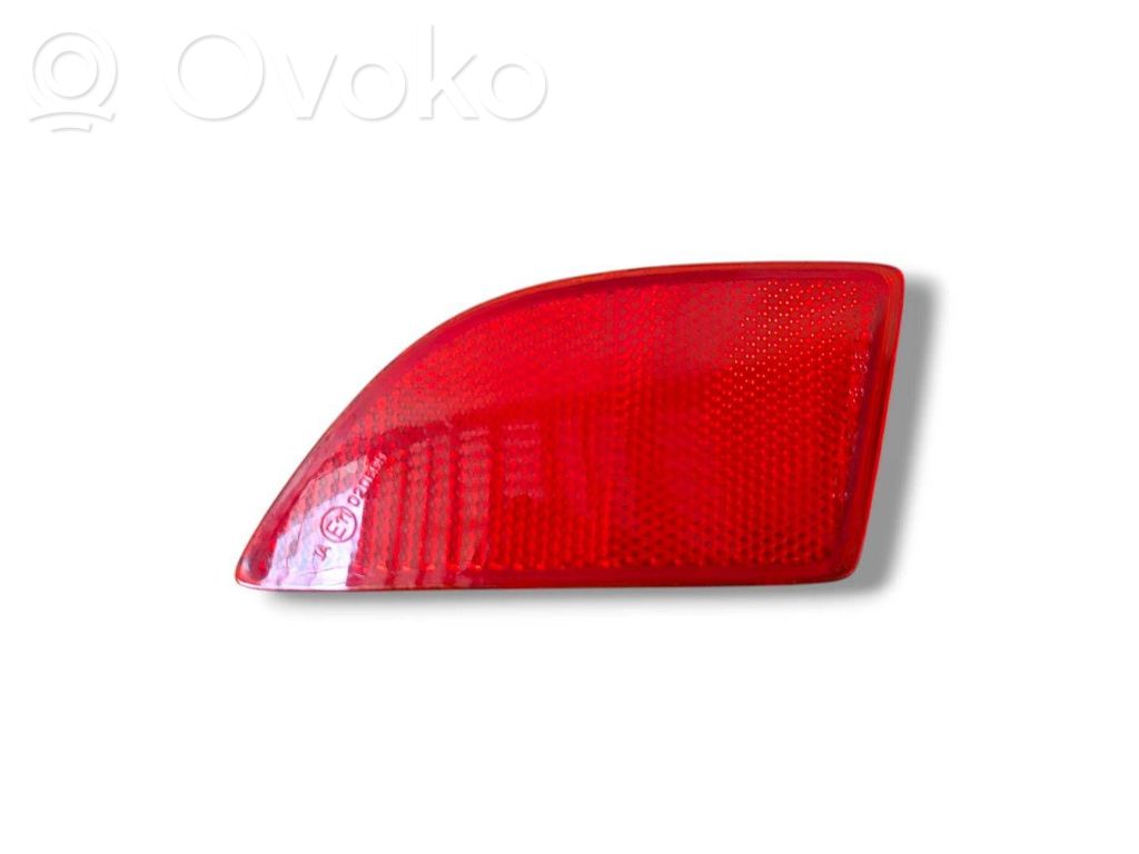 Rear tail light reflector   BCW8515M0