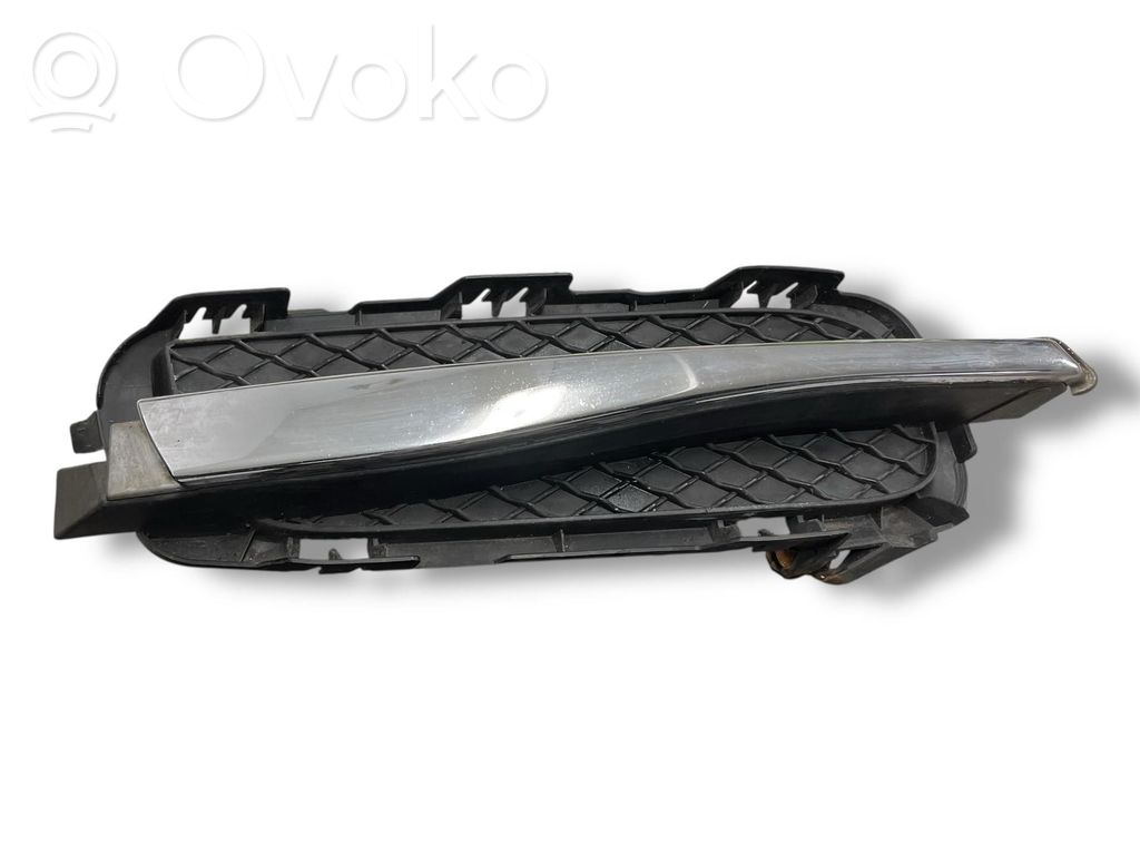 Etusumuvalon ritilä   8X2315K232BC