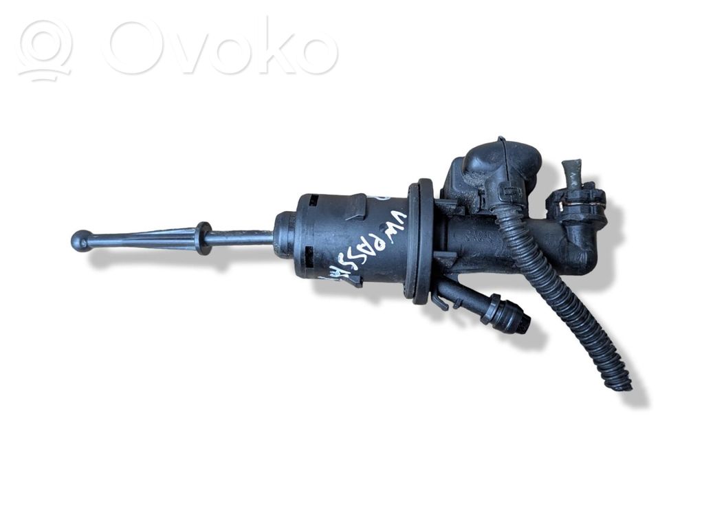Volkswagen PASSAT B7 Główny cylinder sprzęgła 