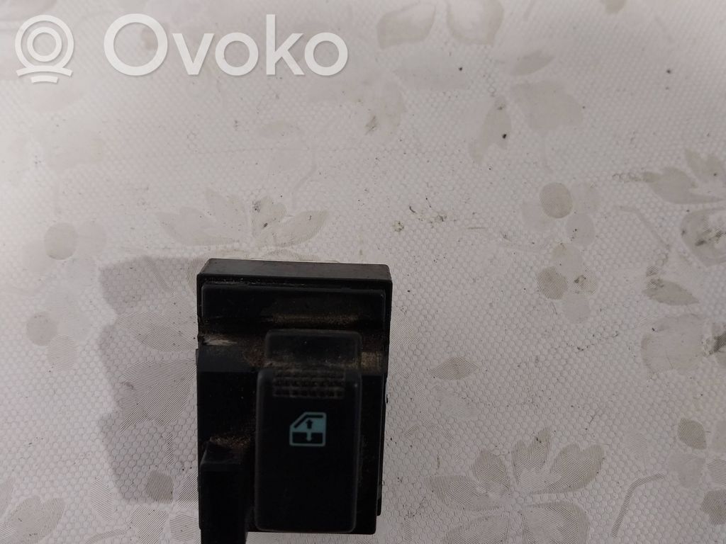 Electric window control switch   935752C100