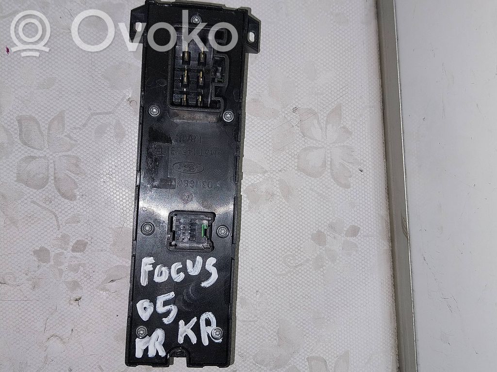 Ford Focus Electric window control switch 