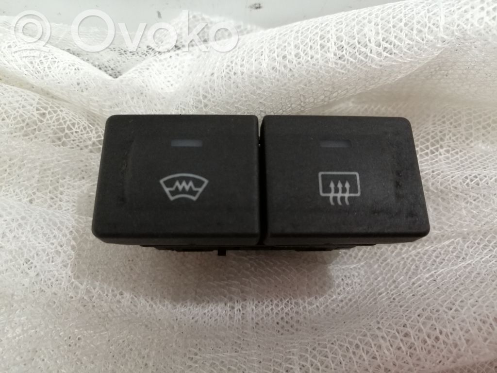 Ford Fusion Windscreen/window heater switch 