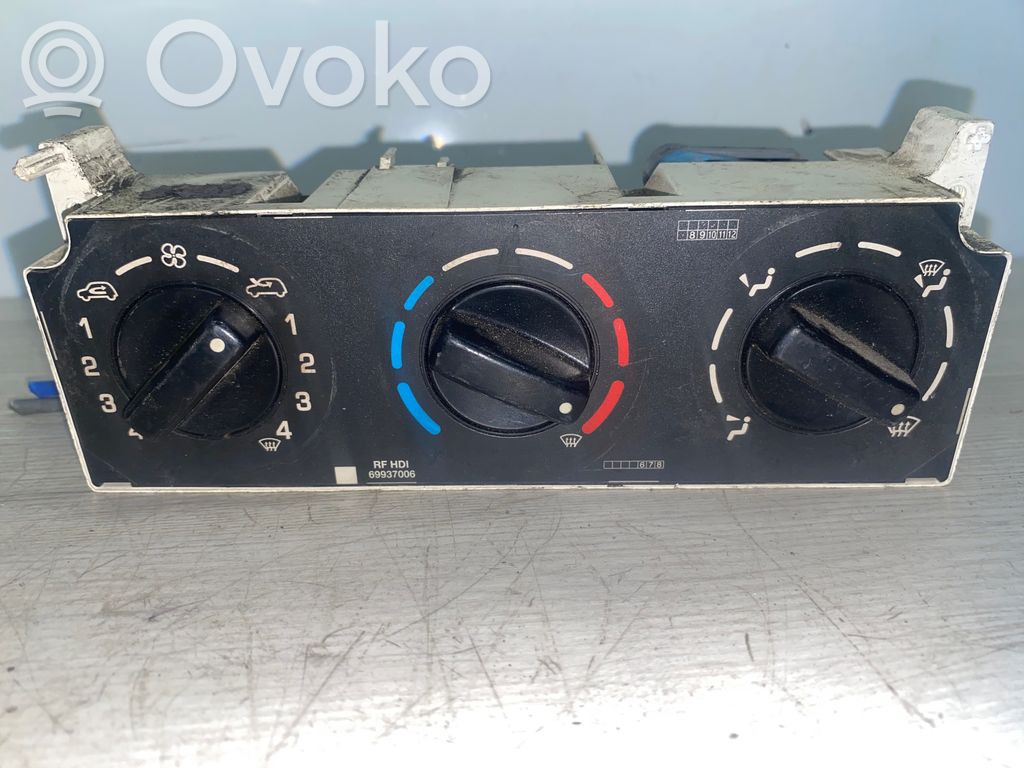 Climate control unit   69930002,16H01,030807D