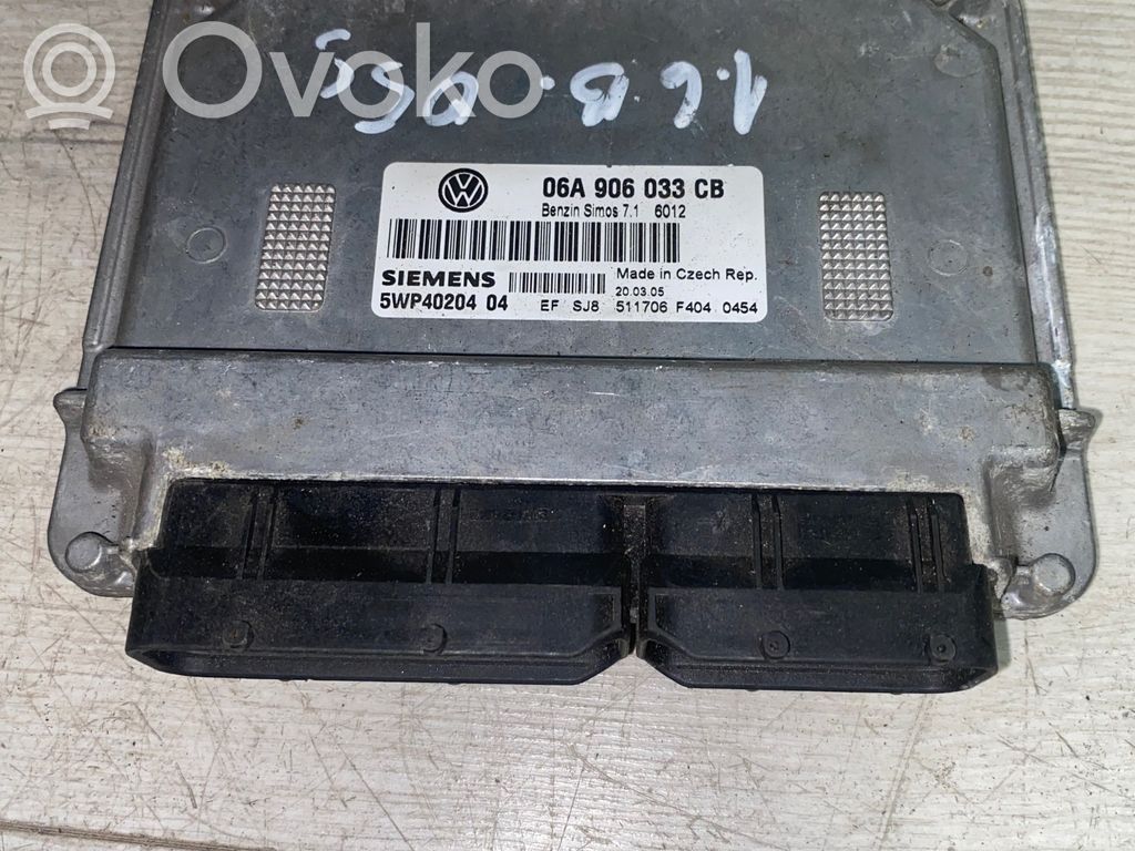 Volkswagen Golf V Engine control unit/module 