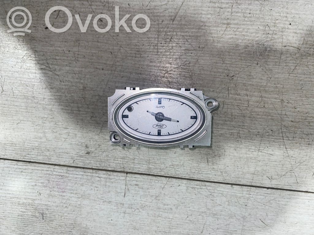 Ford Mondeo Mk III Часы 