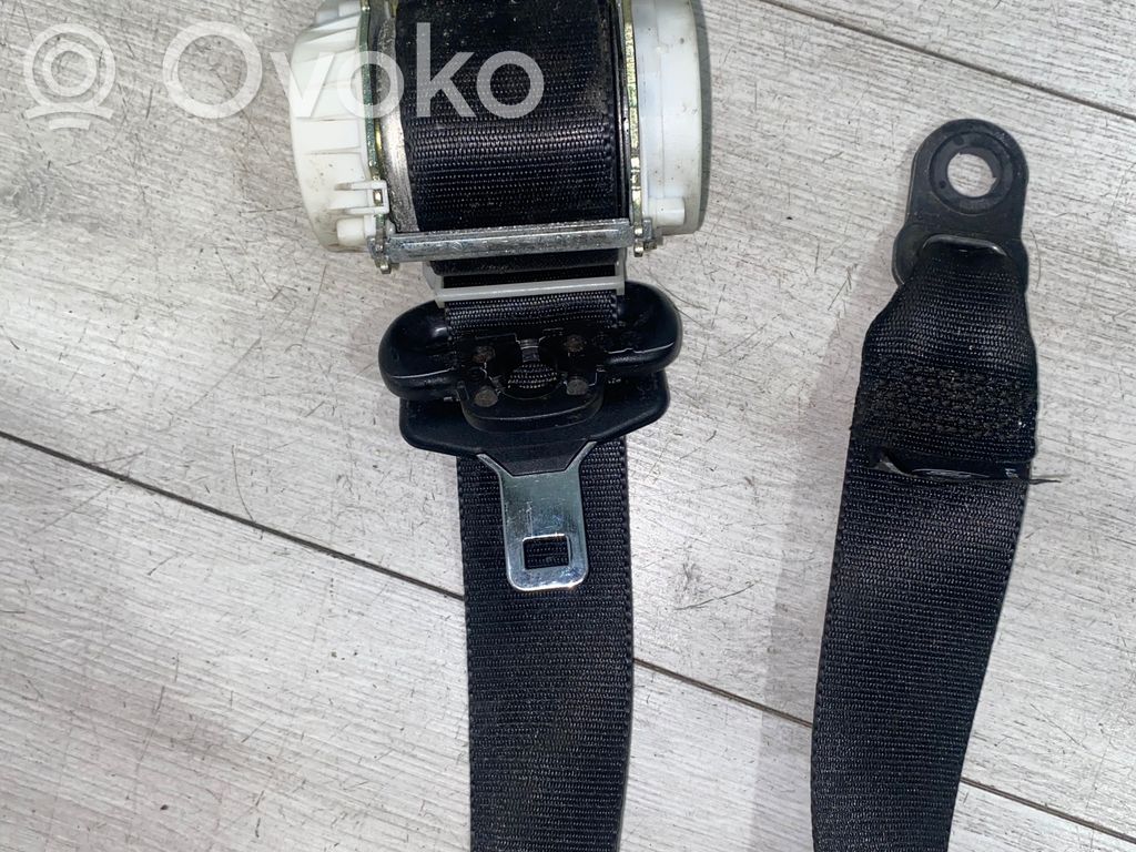 Ford Focus Front seatbelt 