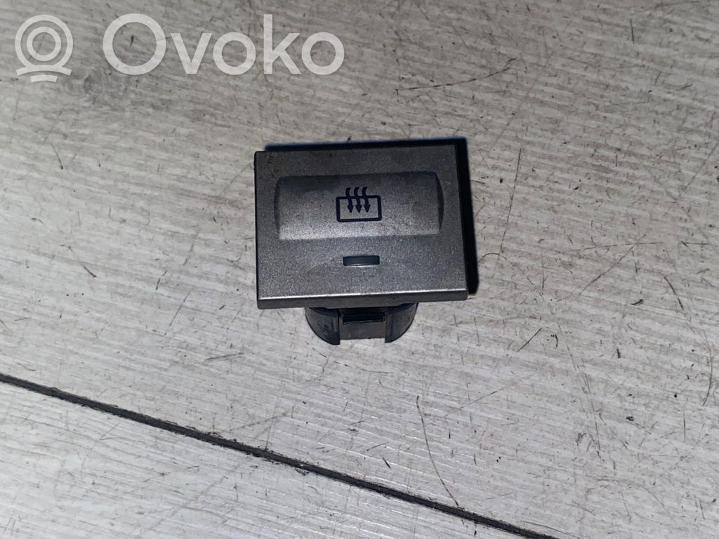 Ford Focus C-MAX Windscreen/window heater switch 
