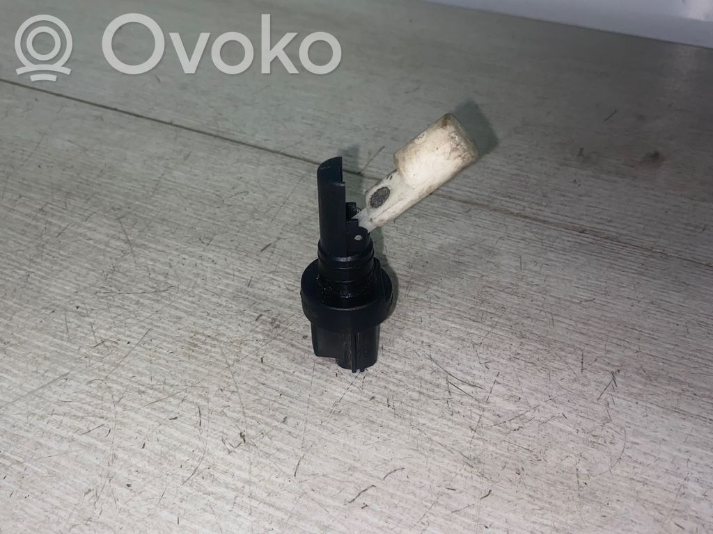 Windshield washer fluid level sensor   0023935