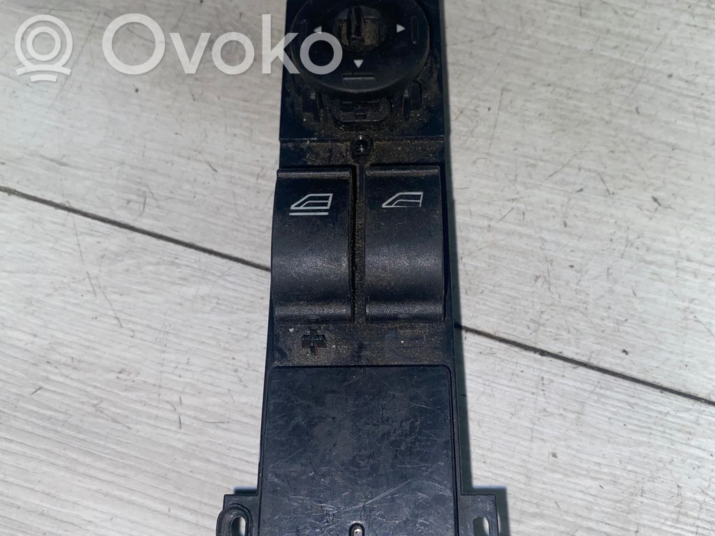 Electric window control switch   3M5T14529CE,03168003