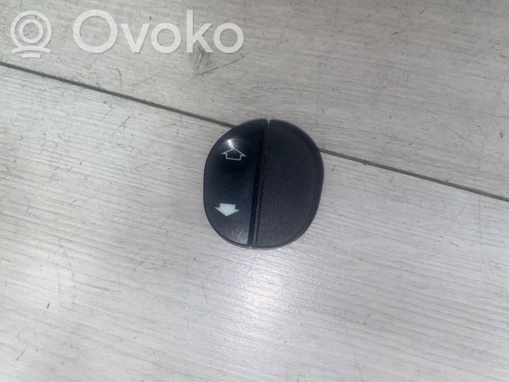 Ford Fiesta Electric window control switch 