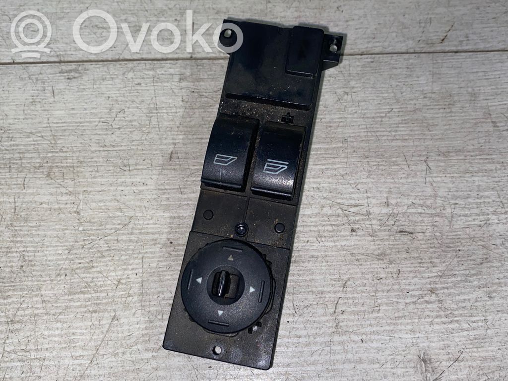 Ford Focus Electric window control switch 