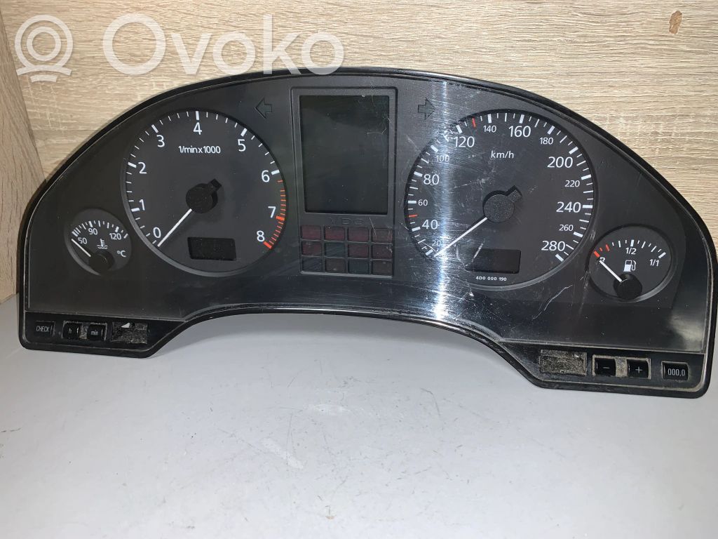 Audi A8 S8 D2 4D Speedometer (instrument cluster) 