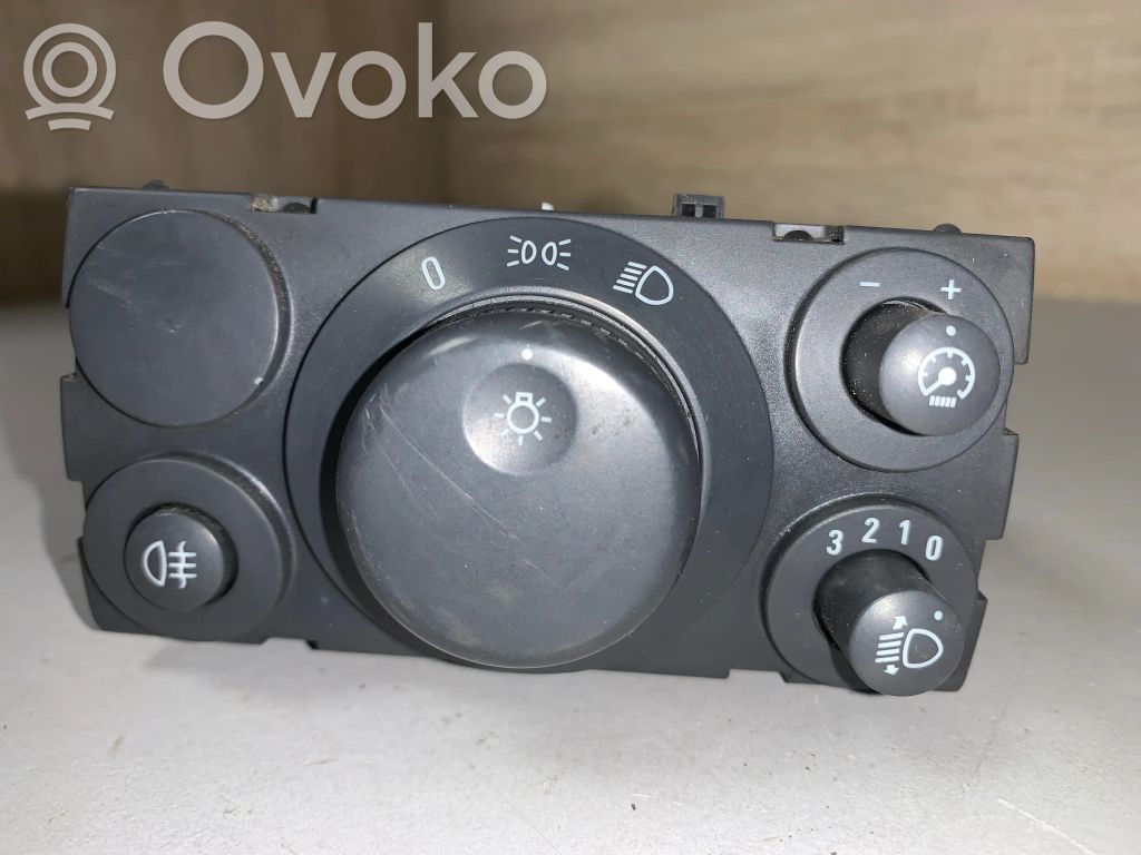 Light switch   13100136,2734,0320,LK04C63010