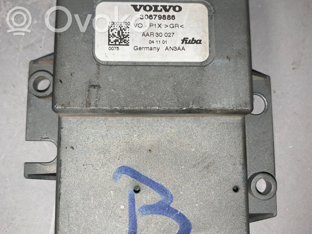 Volvo V50 Sound amplifier 