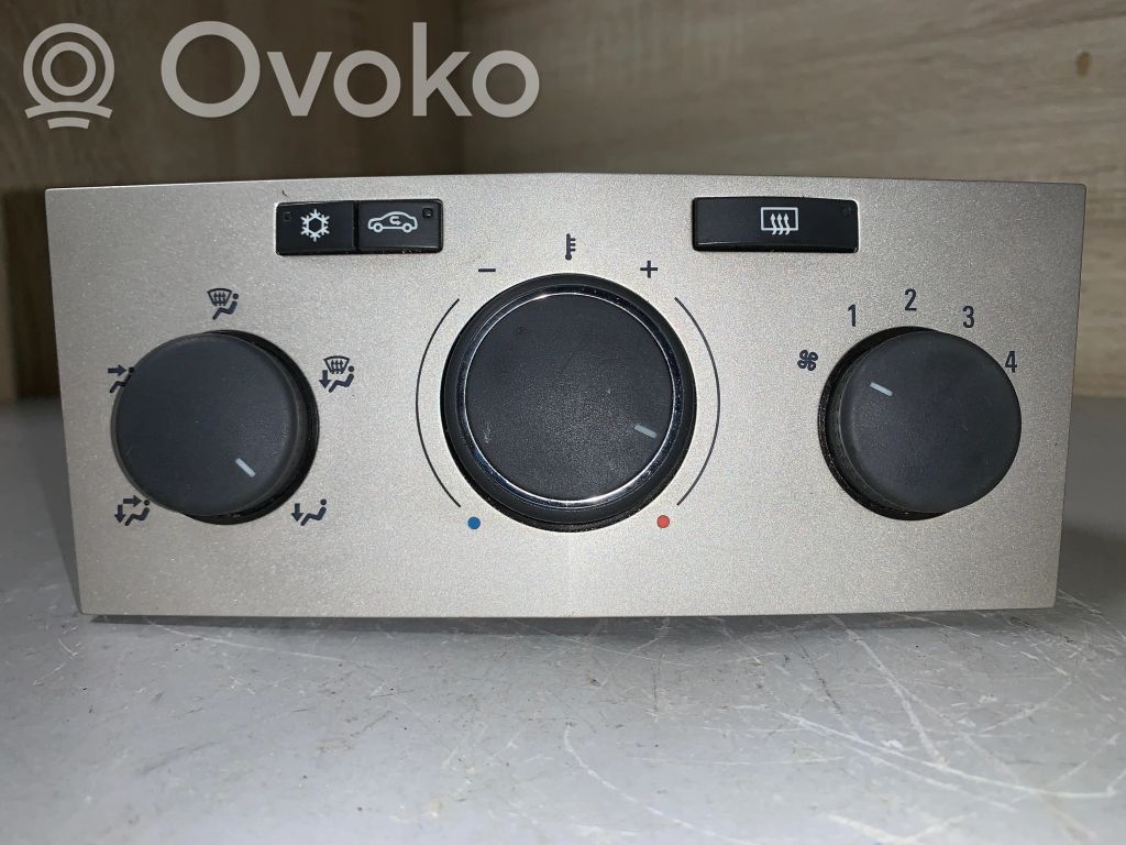 Opel Astra H Climate control unit 