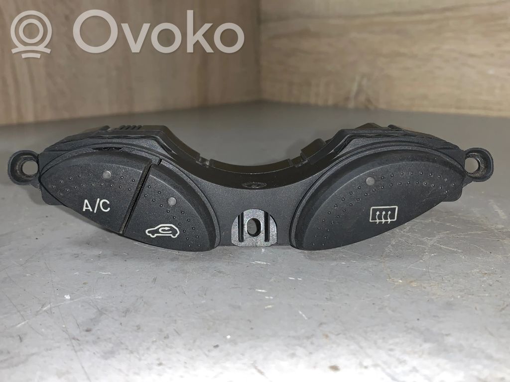 Ford Focus Air conditioning (A/C) switch 