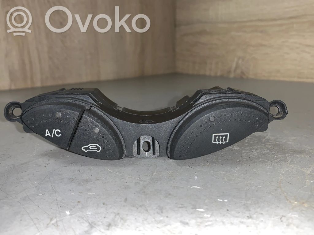 Ford Focus Air conditioning (A/C) switch 