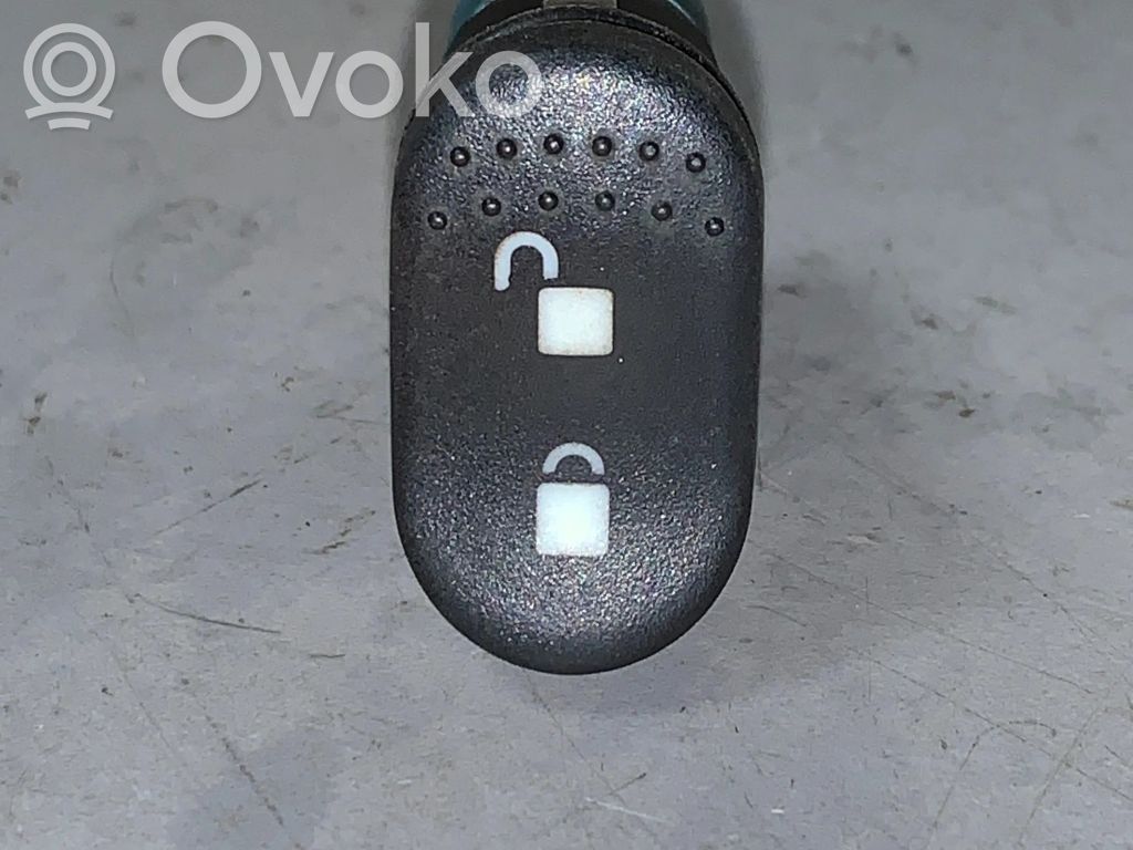 Ford Focus Central locking switch button 