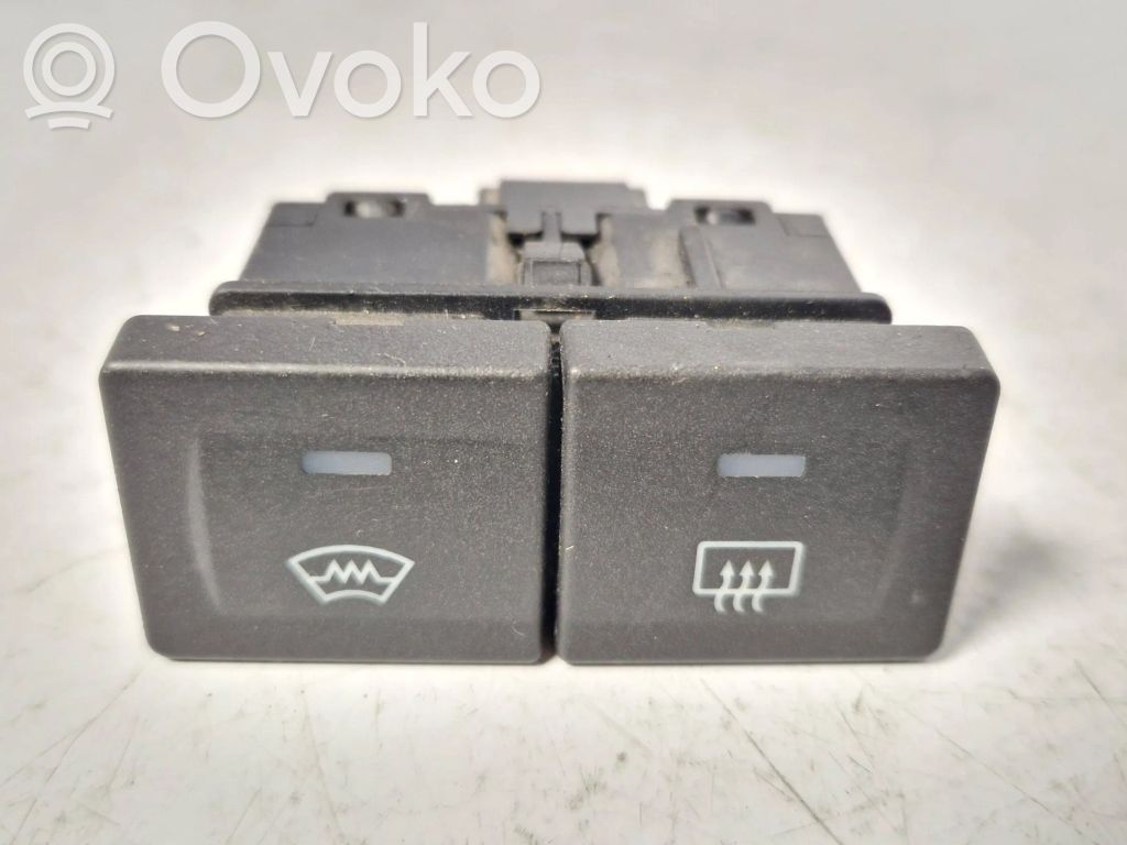 Ford Mondeo MK IV Windscreen/window heater switch 