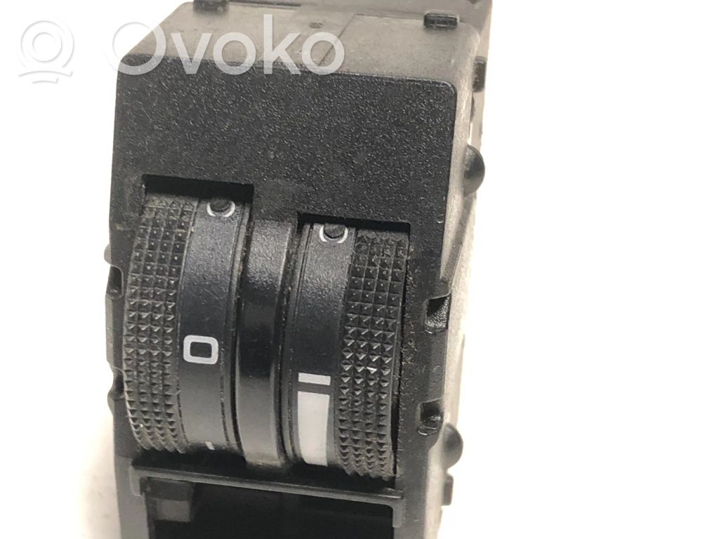 Audi A3 S3 8L Headlight level height control switch 