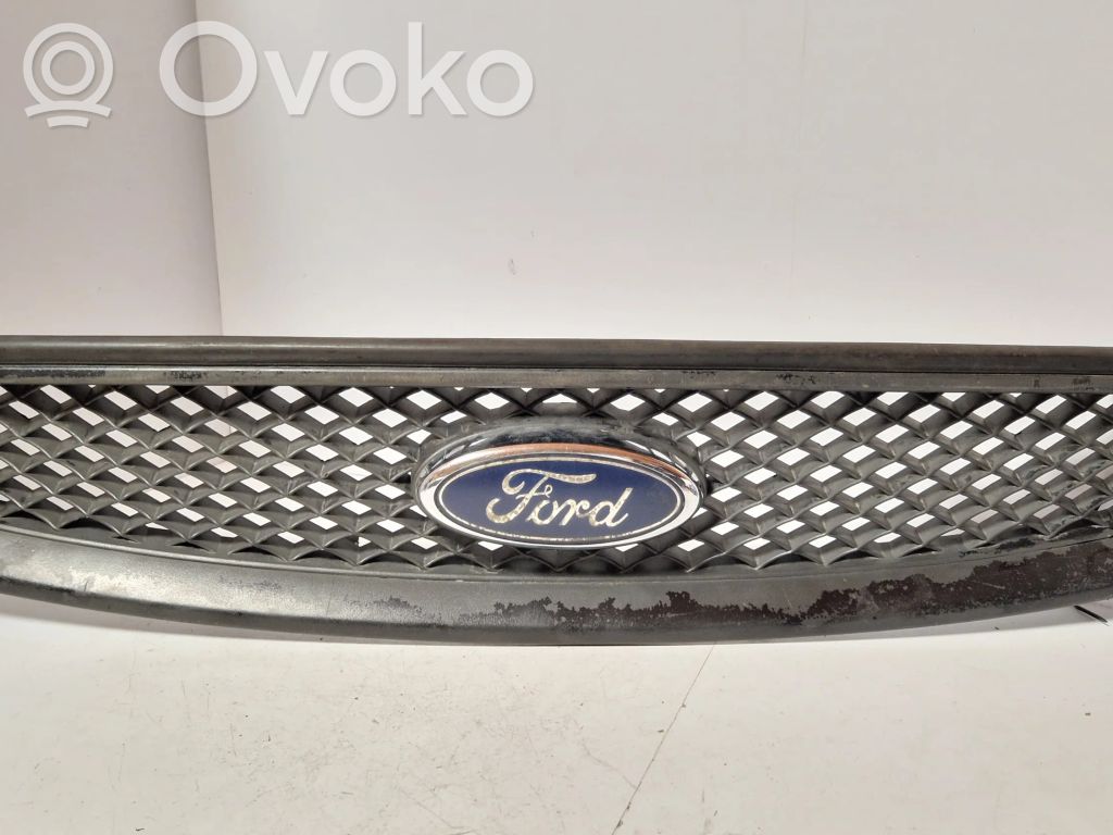 Ford Focus Grotelės priekinės 