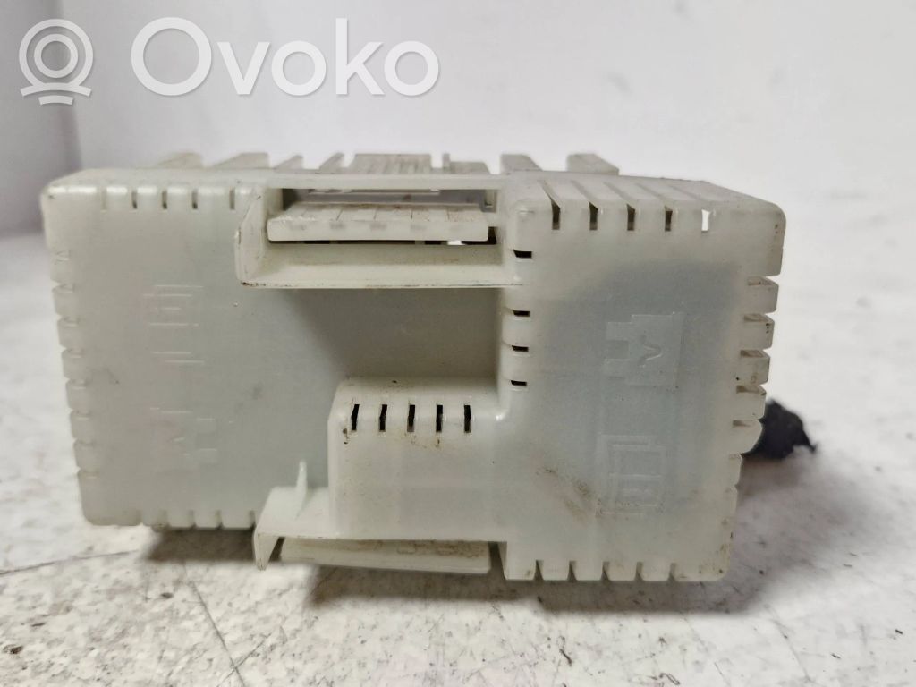 Ford Mondeo MK IV Fuse module 