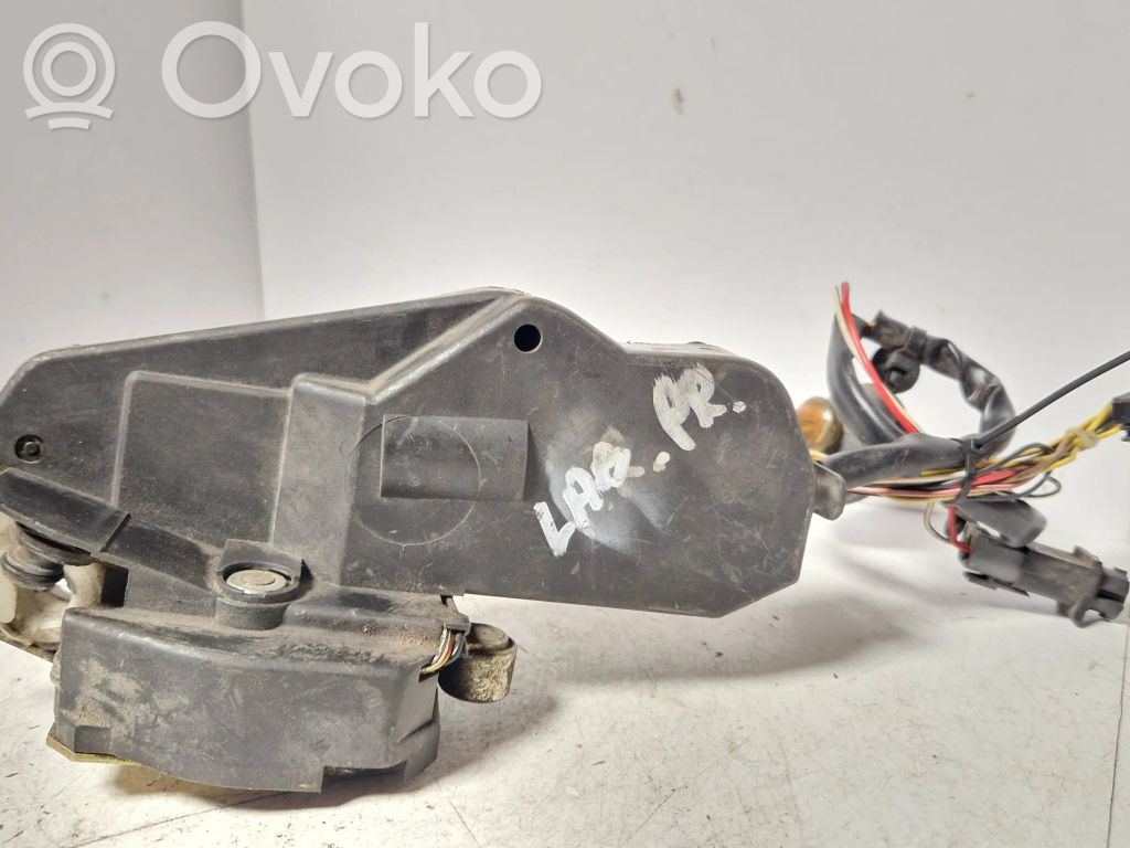 Volvo 850 Priekšpusē slēdzene 