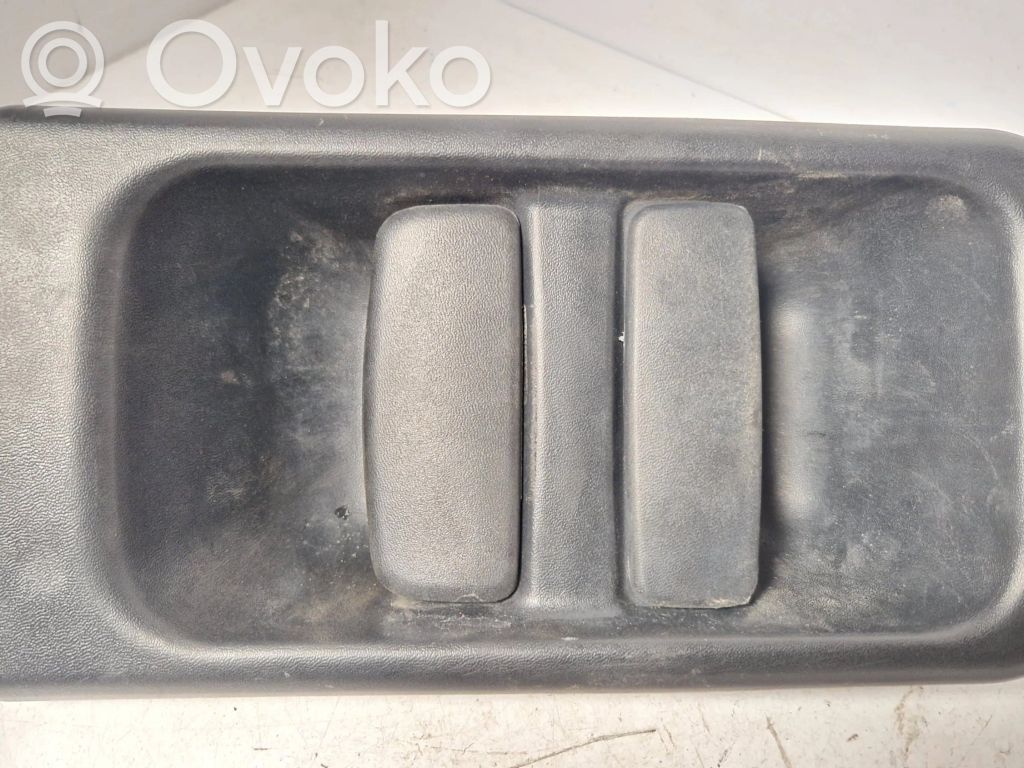 Manecilla externa puerta delantera   7700352488,4500488,8060700QAB