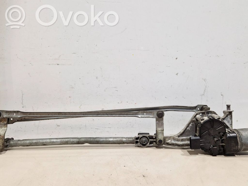 Ford Focus Front wiper linkage and motor 