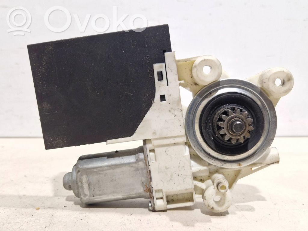 Ford Focus C-MAX Etuoven ikkunan nostomoottori 