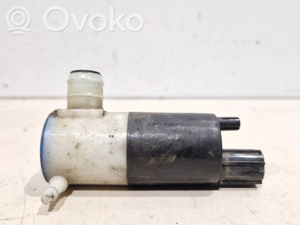 Windscreen/windshield washer pump   22121790