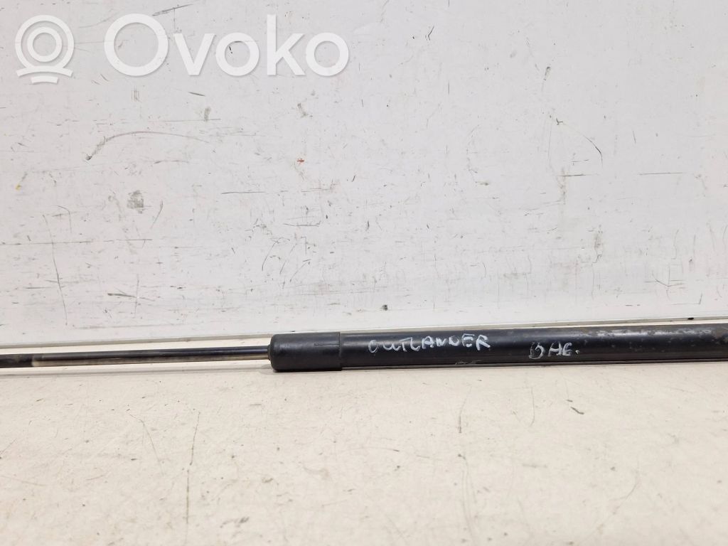 Mitsubishi Outlander Tailgate/trunk strut/damper 