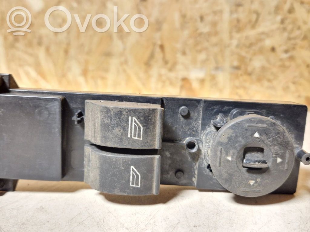 Electric window control switch   3M5T14529