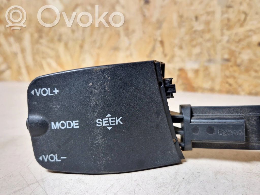 Ford Focus Multifunctional control switch/knob 