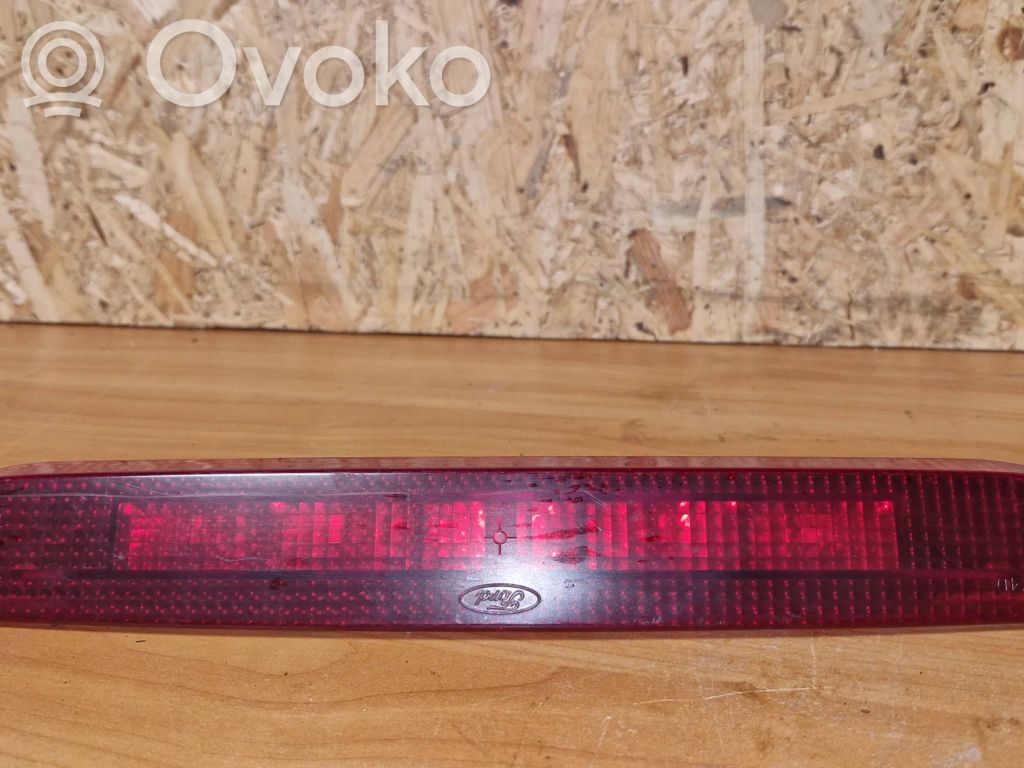 Ford Focus Third/center stoplight 