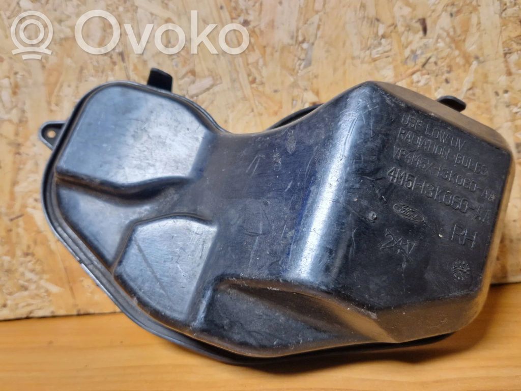 Ford Focus Headlight/headlamp dust cover 