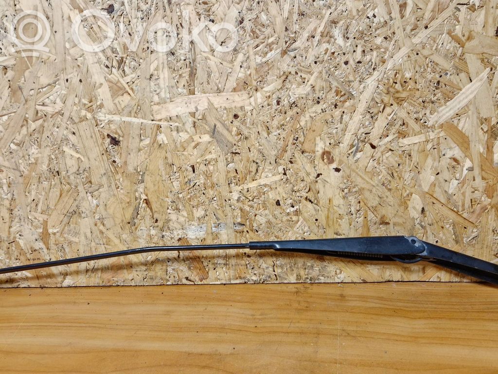 Ford Focus Front wiper blade arm 