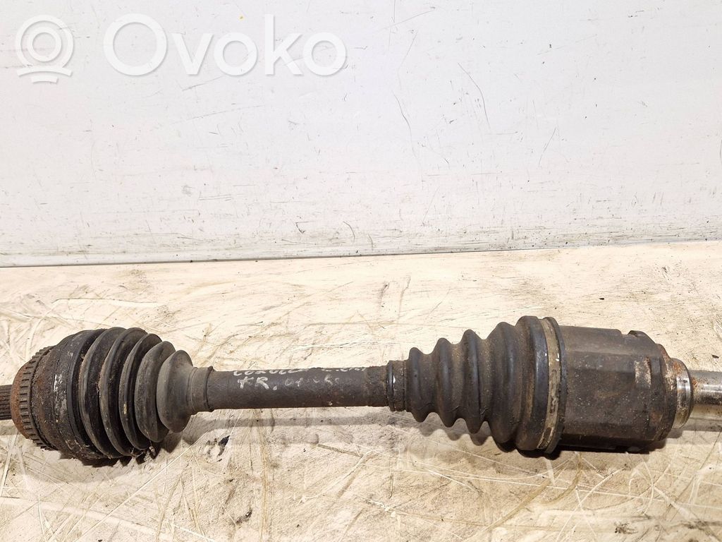 Toyota Corolla E120 E130 Etuvetoakseli 
