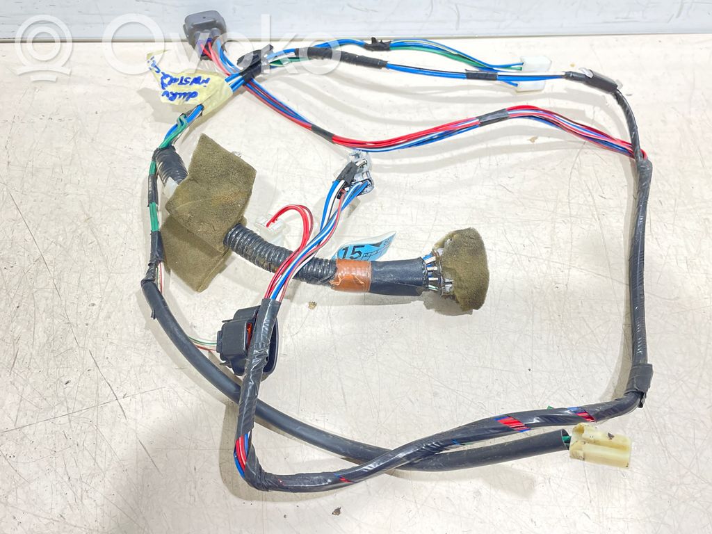 Toyota Corolla Verso AR10 Rear door wiring loom 