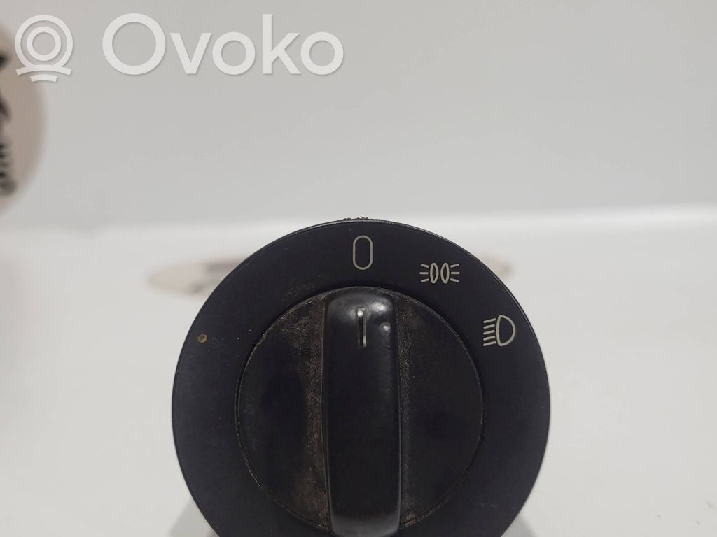 Light switch   530893,549391011