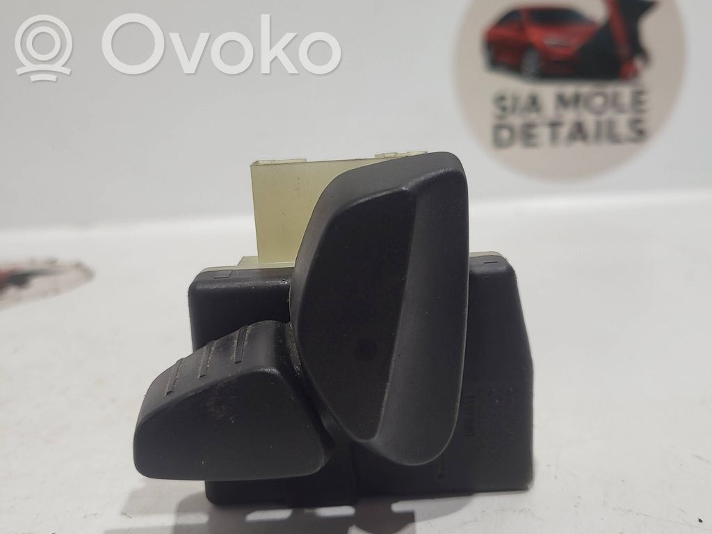 BMW 5 E39 Seat control switch 