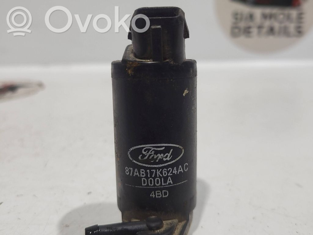 Ford Fiesta Windscreen/windshield washer pump 
