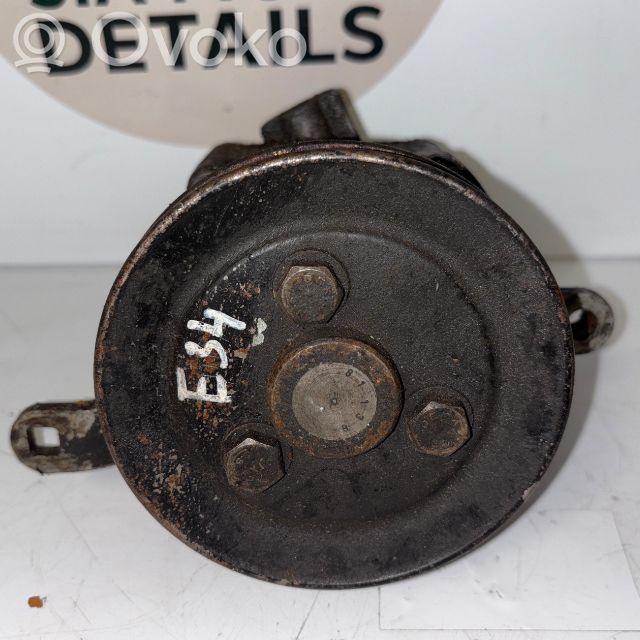 BMW 5 E34 Power steering pump 