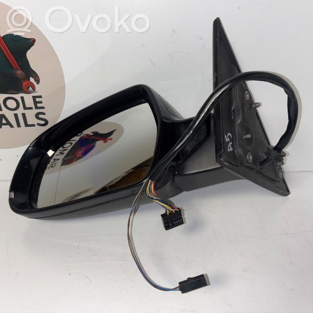 Front door electric wing mirror   E1021053